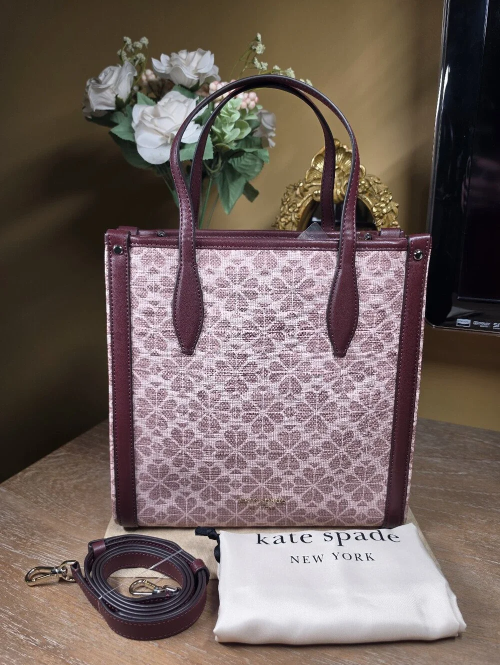 kate spade Floral Rowan North South Tote w/ Dusty NWOT! (retail $228)
